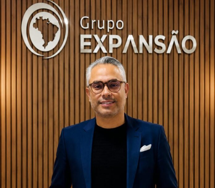 Júnior Lacerda transforma desafios em sucesso e cria a maior empresa de controle de pragas do Brasil, o Grupo Expansão.
